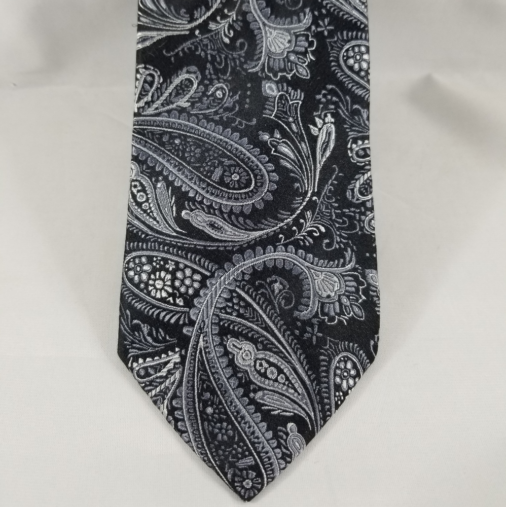 Croft & Barrow Black Gray Paisley Silk Neck Tie